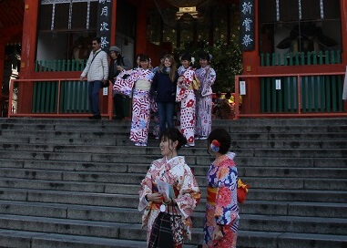 kimono girls in kyoto