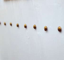 simple decor tack and nails, installation example - using as a wall decoration