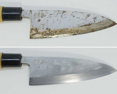 rusted knife and clean knife