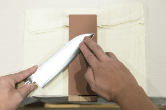 sharpening double-edge knife