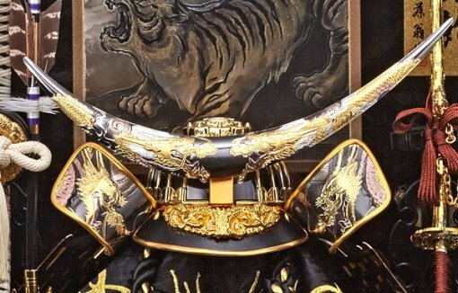 samurai helmet for sale, Masamune Date - Shoryu model, zooming up to crest