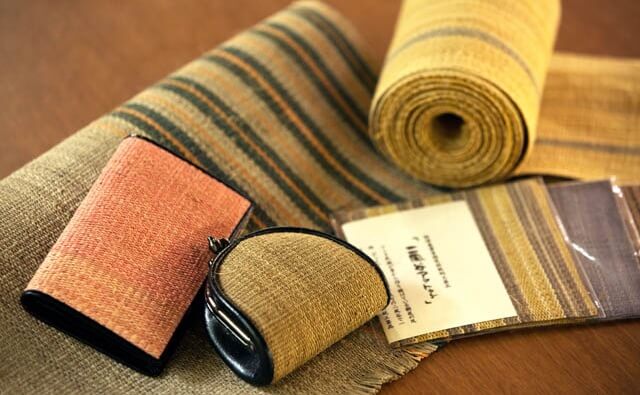 Japanese crafts Nibutani Bark Cloth, product example wallet and purse