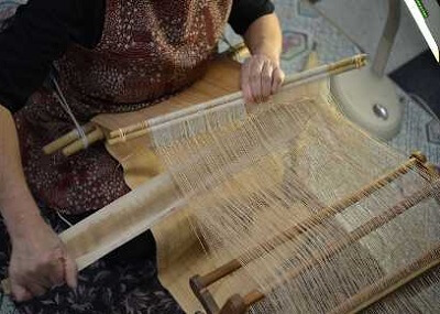 Japanese crafts Nibutani Bark Cloth, weaving bark cloth