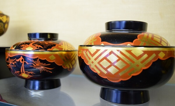 Japanese lacquerware crafts, Hidehira Lacquerware product example couple soup bowls