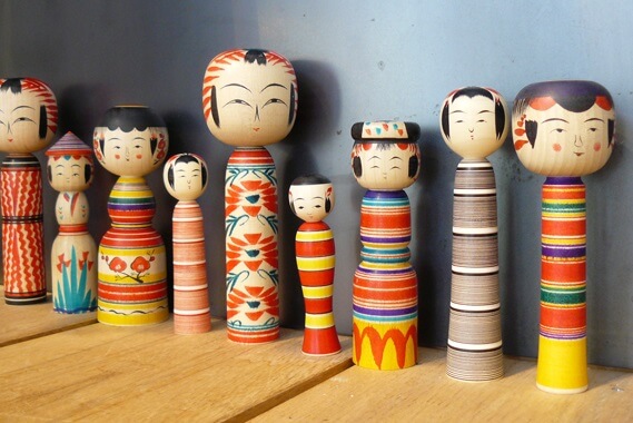 kokeshi wooden dolls