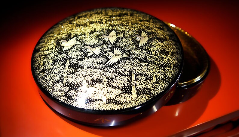 artistic Japanese lacquerware for sale