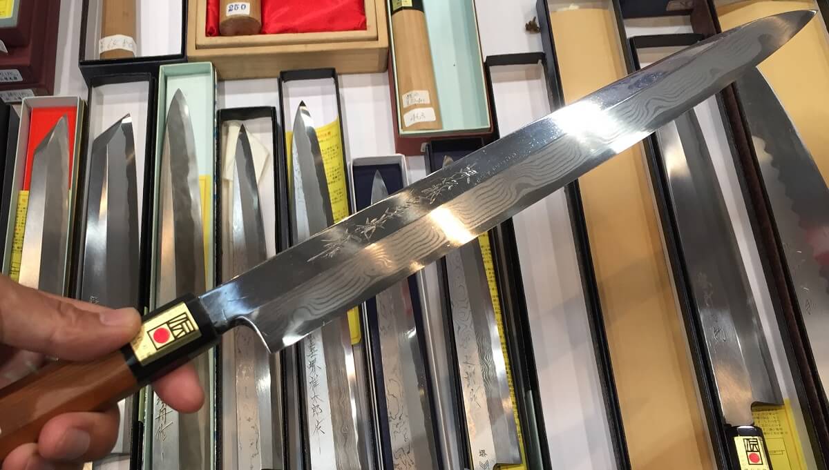 Japanese chef knife made up on samurai swords technique