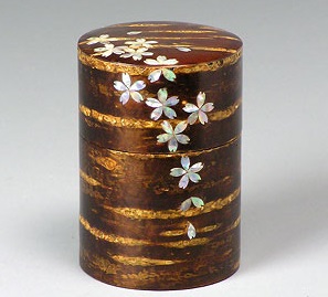 Japanese crafts, Birch woodwork, tea pod