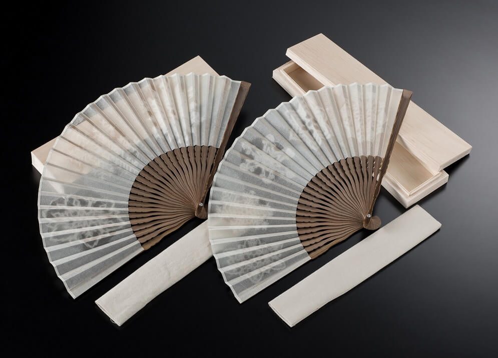 Mino Washi Japanese paper, a Japanese traditional craft, Japanese fan made with Washi