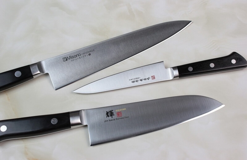 Japanese Chef’s Knives (Gyuto) and Kitchen Knives (Santoku), sample knives