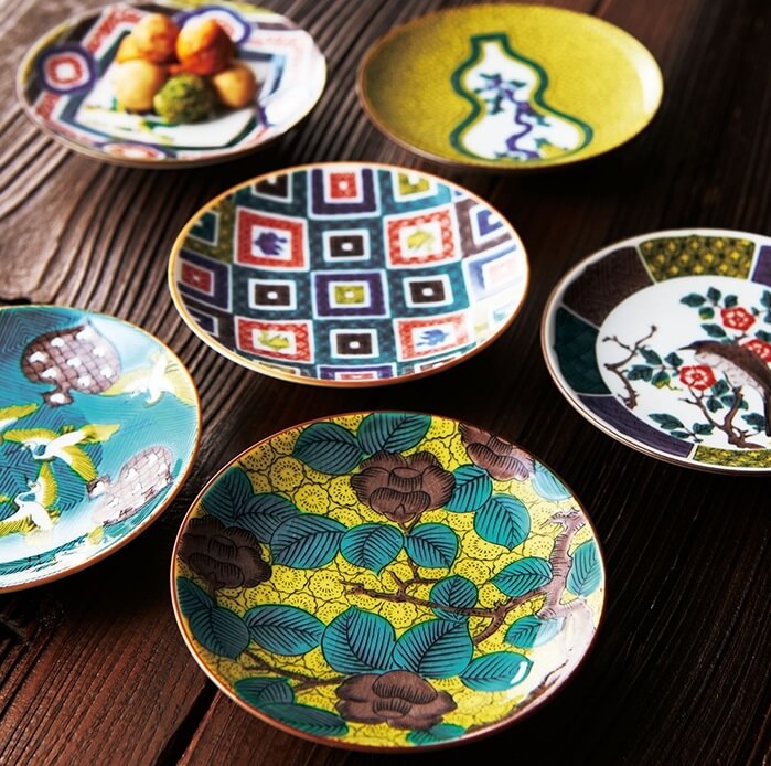 Kutani-Yaki Pottery and Porcelain, a famous Japanese crafts, dishes