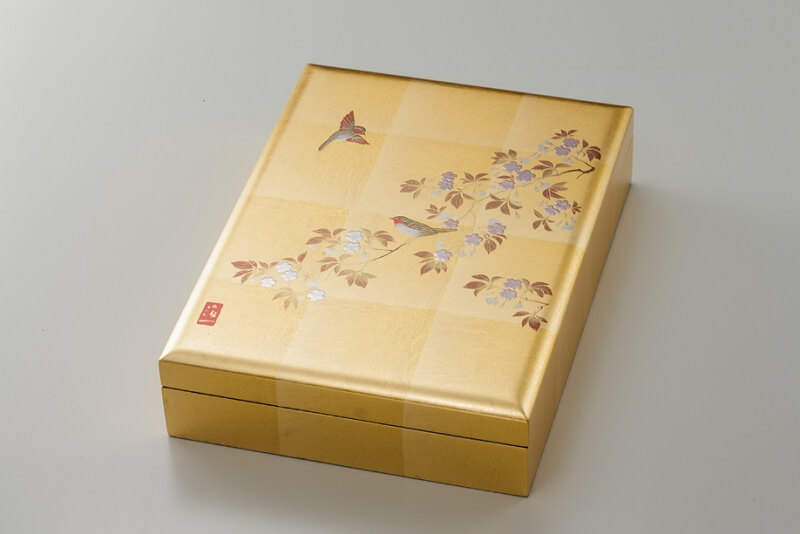 Kanazawa gold leafe, a Japanese traditional craftsmanship, golden box