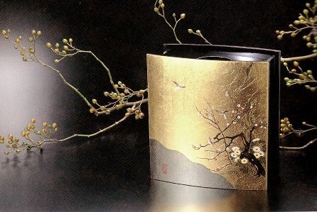 Kanazawa gold leafe, a Japanese traditional craftsmanship, flower vase