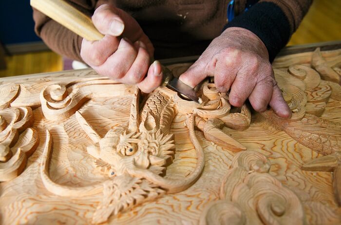 Osaka Ranma: Wood Carved Openwork Panel, making process of wood carving