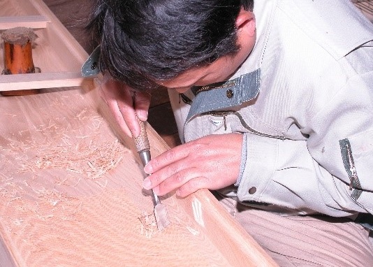 Fukuyama Japanese harp - Koto, a japanese traditional craft, making process of carving body