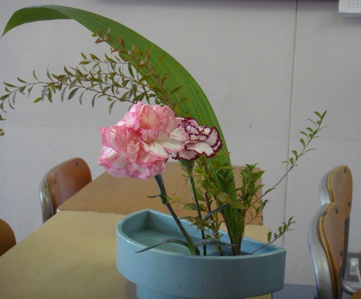 Japanese arts and crafts: Ikebana Kado Flower art