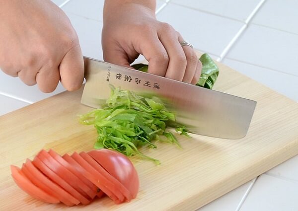 Nakiri Japanese vegetable knife, cutting vege
