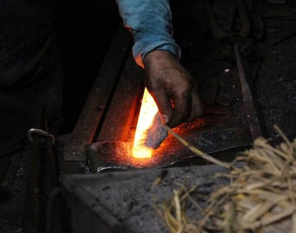 Traditional Japanese chef knives, Sakai knives, making process image