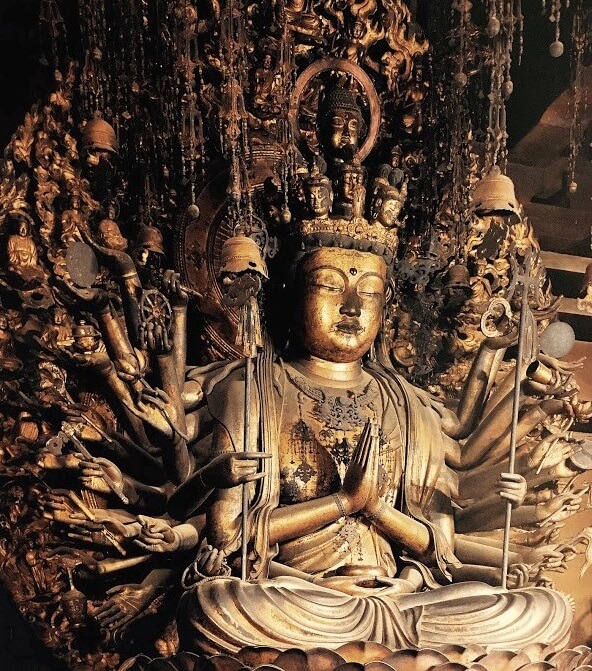 Japan’s Ultimate Buddhist Artwork: The Thousand-Armed Kannon, actual statue in a temple