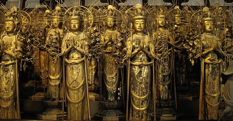 Japan’s Ultimate Buddhist Artwork: The Thousand-Armed Kannon in Sanjisangendo temple