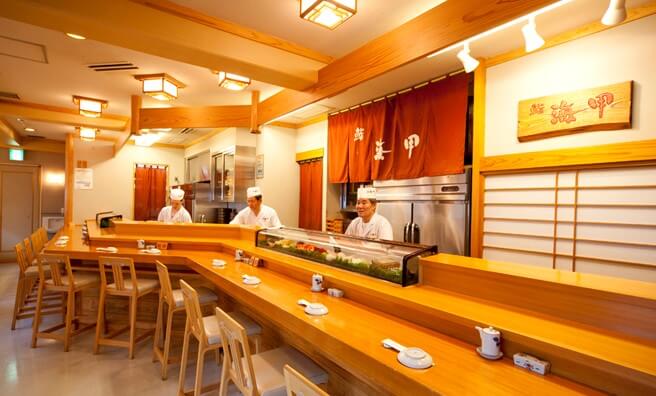 Sushi Restaurant (counter) VS Rotating Sushi Bar: When should we be