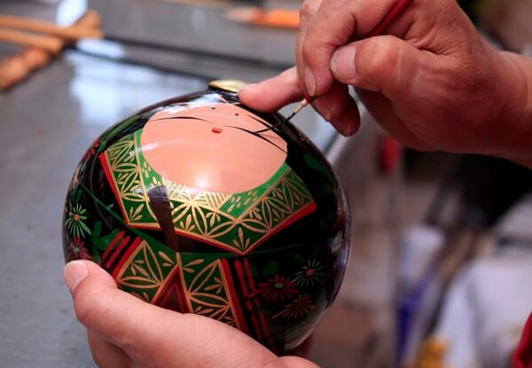 Ohuchi lacuqerware, a traditional Japanese craft, making process of painting