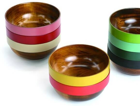 Kagawa lacquerware, a Japanese traditional craft, colorful soup bowls