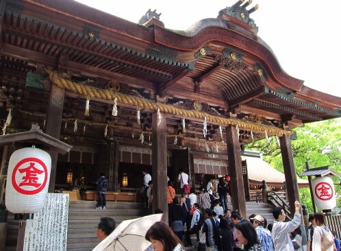 Marugame Uchiwa fans, a traditional Japanese craft, Kompira shrine