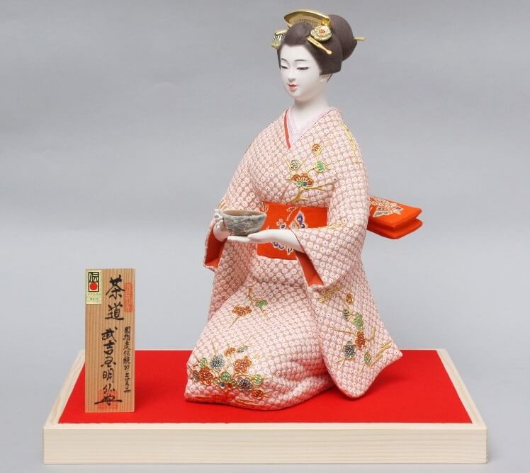 Hakata dolls, a Japanese doll craft, beautiful woman doll