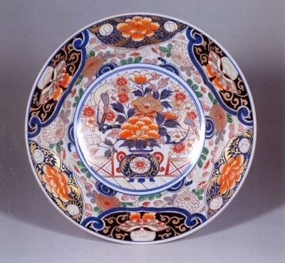 Arita Imari porcelain, a traditional Japanese craft, Koimari plate of gold trimed