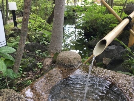 ways of using Japanese bamboo, Shishi-odoshi exterior object