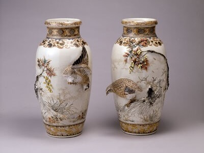 Japanese greatest pottery art, Miyagawa Makuzu Kozan, a pair of vases