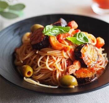 pasta served with Japanese lacquerware