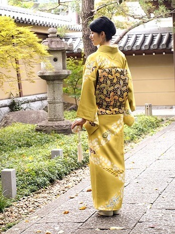 Kyo Yuzen Kimono fabric, a Japanese traditional craft, a woman in Kimono