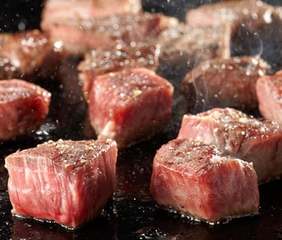 Sharpest Japanese chef knives, cut dice steaks